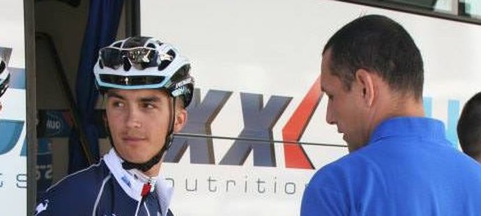 Julian Alaphilippe v rozhovoru s René Andrlem. Uhodli byste, že mladík v modrém dresu bude o pár let později vévodit Tour de France?