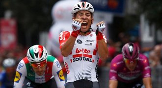 Giro má za sebou svou nejdelší etapu, ovládl ji Australan Ewan