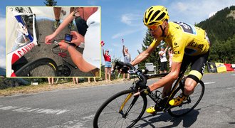 Hledání motorů v kolech? Bicykl odevzdali vítěz etapy i Froome