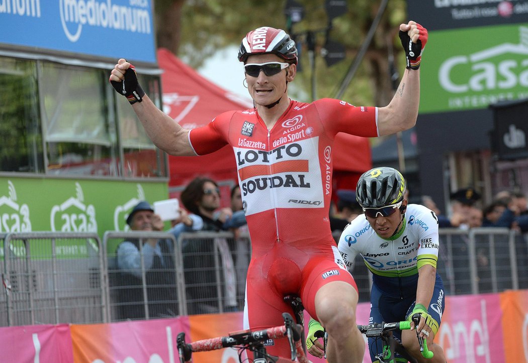 André Greipel ovládl dvanáctou etapu Gira