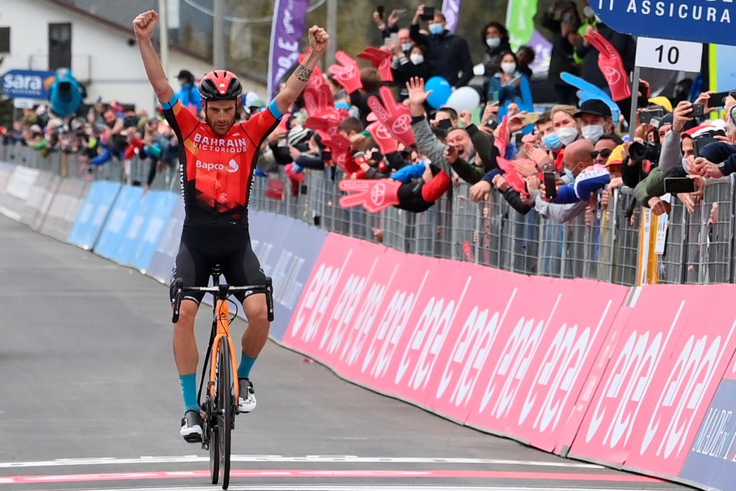 Damiano Caruso si jede pro triumf v předposlední etapě Gira