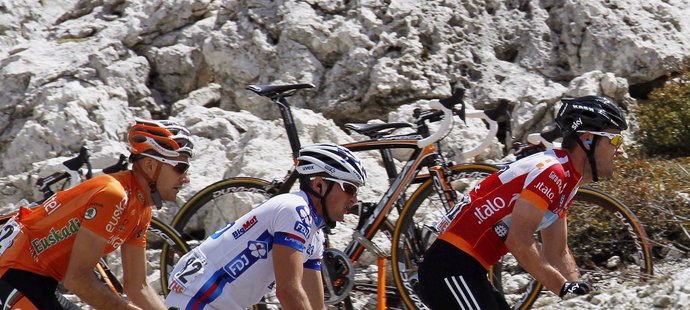 Mark Cavendish (vpravo) na trati náročné 17. etapy Gira d&#39;Italia