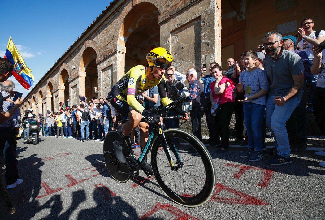 Primož Roglič ovládl úvodní časovku Giro d&#39;Italia