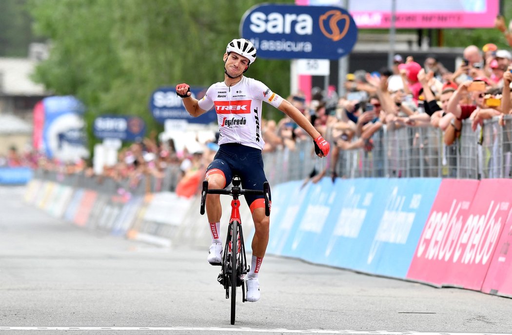 Horskou 15. etapu Gira d&#39;Italia vyhrál cyklista Giulio Ciccone a na domácí Grand Tour si připsal třetí triumf v kariéře