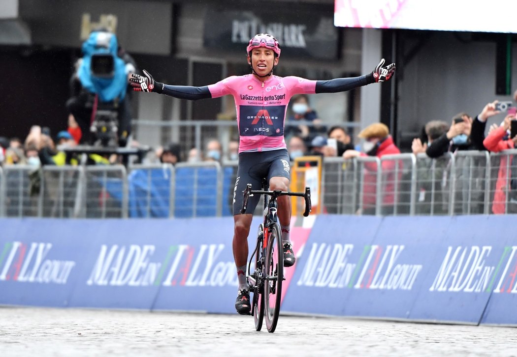 Egan Bernal si druhým vítězstvím upevnil vedení v průběžném hodnocení