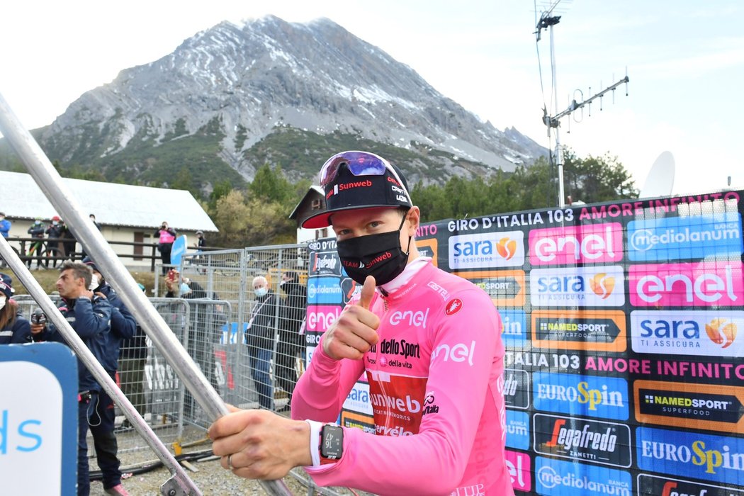 Wilco Kelderman se po 18. etapě Gira oblékl do růžového dresu