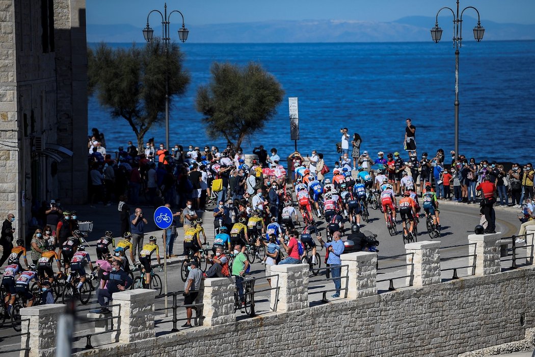 Osmá etapa letošního Gira zavedla cyklisty až k pobřeží Jaderského moře