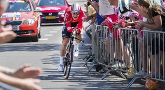 Pátou etapu Gira ovládl Greipel, Dumoulin růžový trikot uhájil