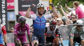Cavendish dospurtoval pro etapové vítězství, dál vede Van der Poel