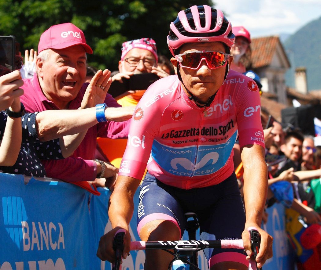 Ekvádorský cyklista Richard Carapaz udržel v předposlední 20. etapě Gira dvouminutové vedení před Vincenzem Nibalim a má na dosah celkový triumf.