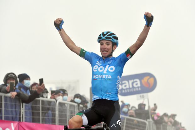 Lorenzo Fortunato vyhrál čtrnáctou etapu Gira Lorenzo Fortunato vyhrál čtrnáctou etapu Gira