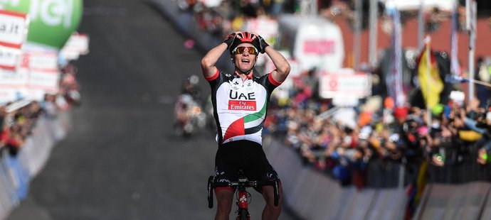 Jan Polanc se radoval z výhry na etapě cyklistického závodu Giro d&#39;Italia