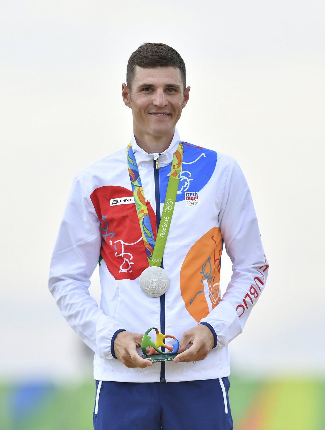 Jaroslav Kulhavý se svou stříbrnou medailí z olympijských her v Riu