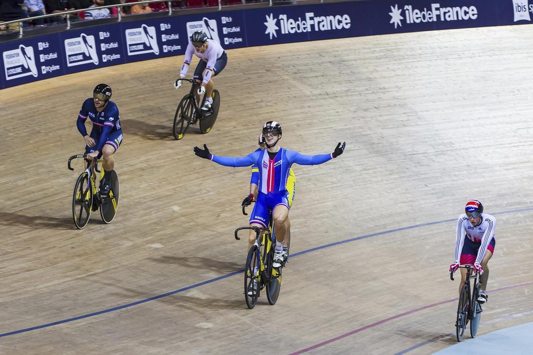 Dráhový cyklista Tomáš Bábek, nedávný šampion Evropských her z pevného kilometru, v Japonsku s přestávkami prožil dva roky a poznal mnohé o zemi, lidech i o místní speciální verzi keirinu.