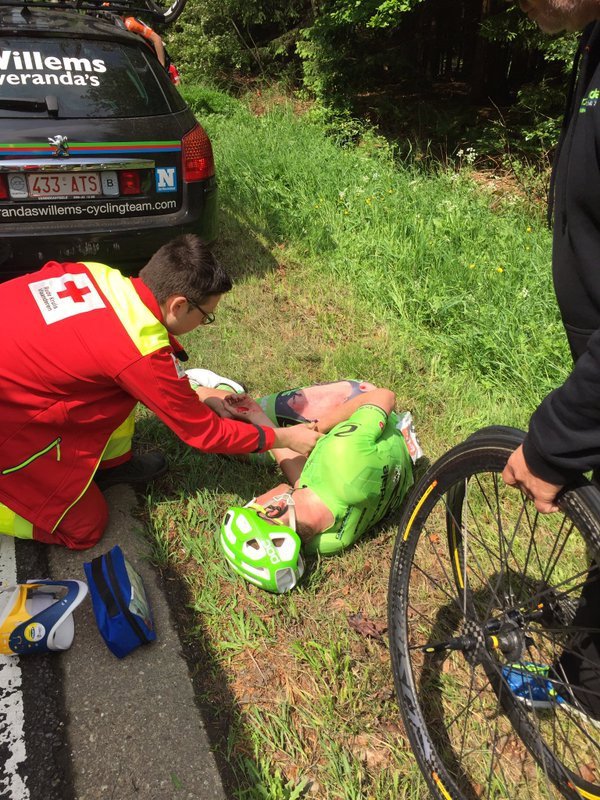 Celkem si nehoda na závodě Kolem Belgie vyžádala 19 zraněných