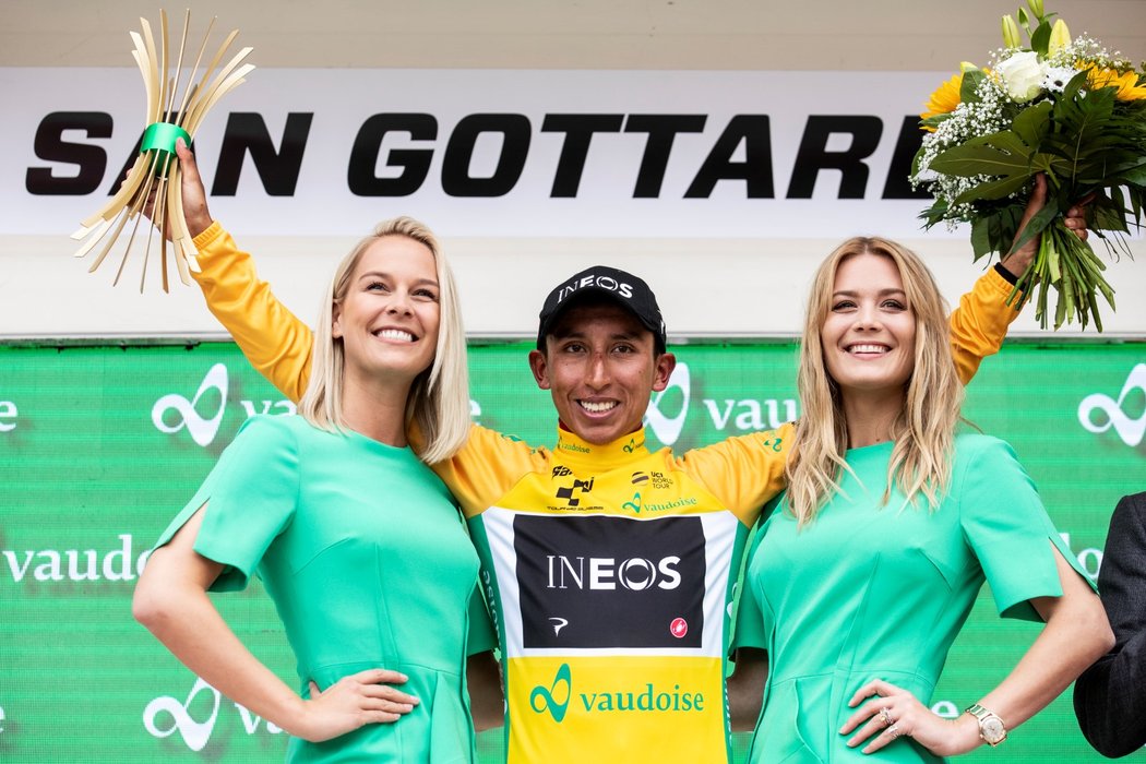 Kolumbijský cyklista Egan Bernal při závodě Kolem Švýcarska, kde se dostal do role celkového lídra