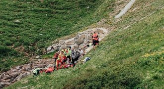 Mäderův smrtelný pád byl nehoda, říká policie. Pořadatelé prý nepochybili