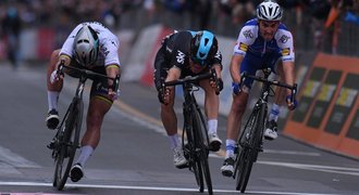 To bylo o fous! Kwiatkowski vyhrál Milán - San Remo těsně před Saganem