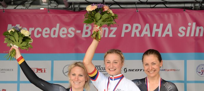 Melissa van Neck (vpravo) poprvé reprezentovala Česko na mistrovství Evropy
