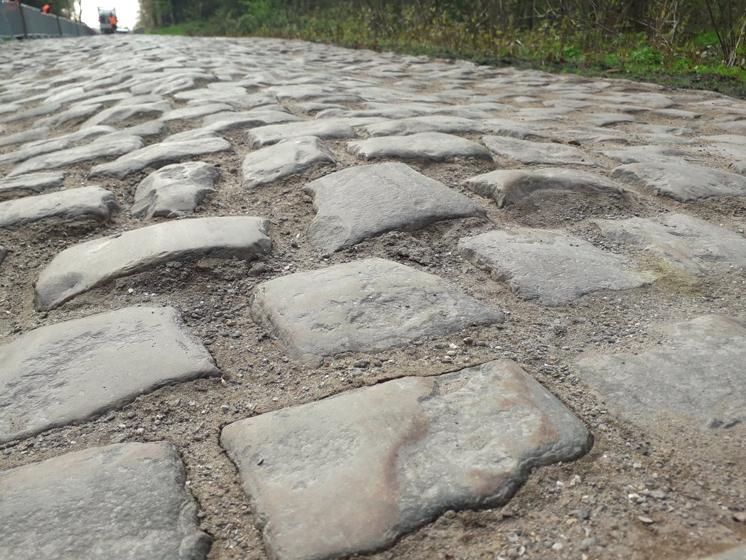 Závod Paříž-Rubaix chystá cyklistům pořádnou prověrku.