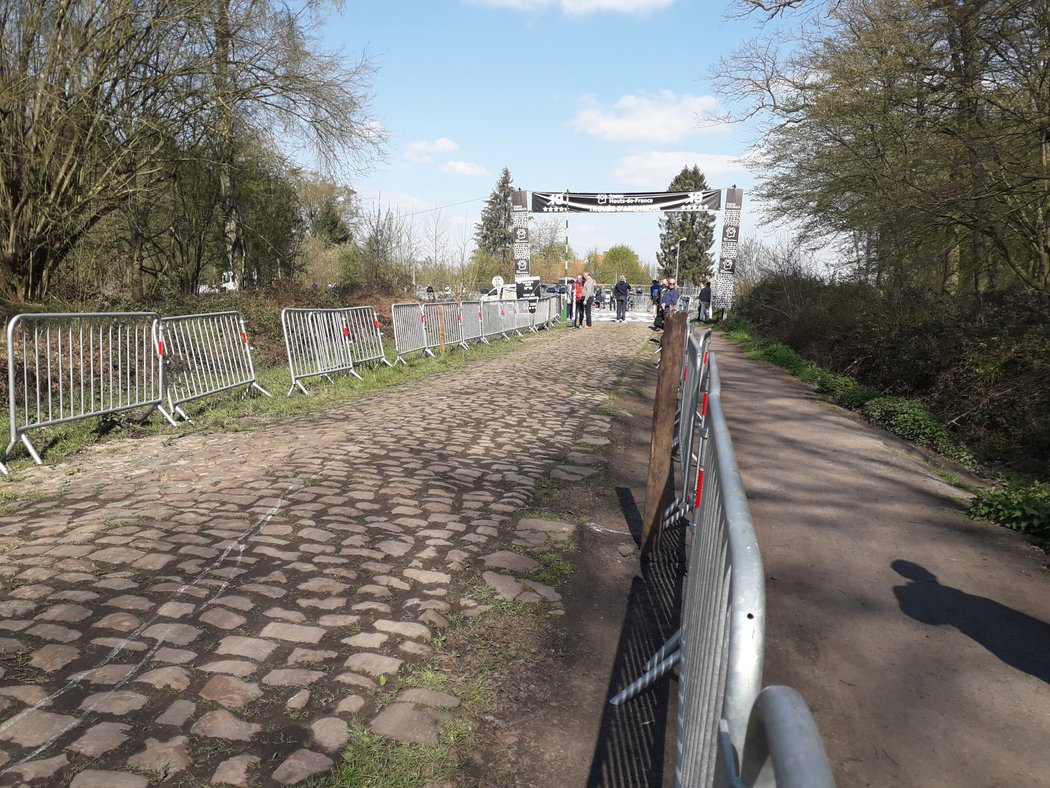 Závod Paříž-Rubaix chystá cyklistům pořádnou prověrku.