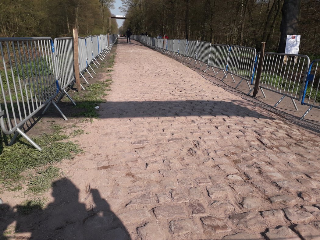 Závod Paříž-Rubaix chystá cyklistům pořádnou prověrku.