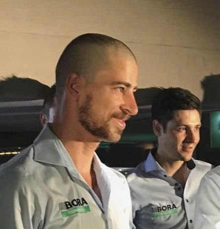 Peter Sagan po Tour de France, ze kterého ho kontroverzně vyloučili, razantně změnil účes