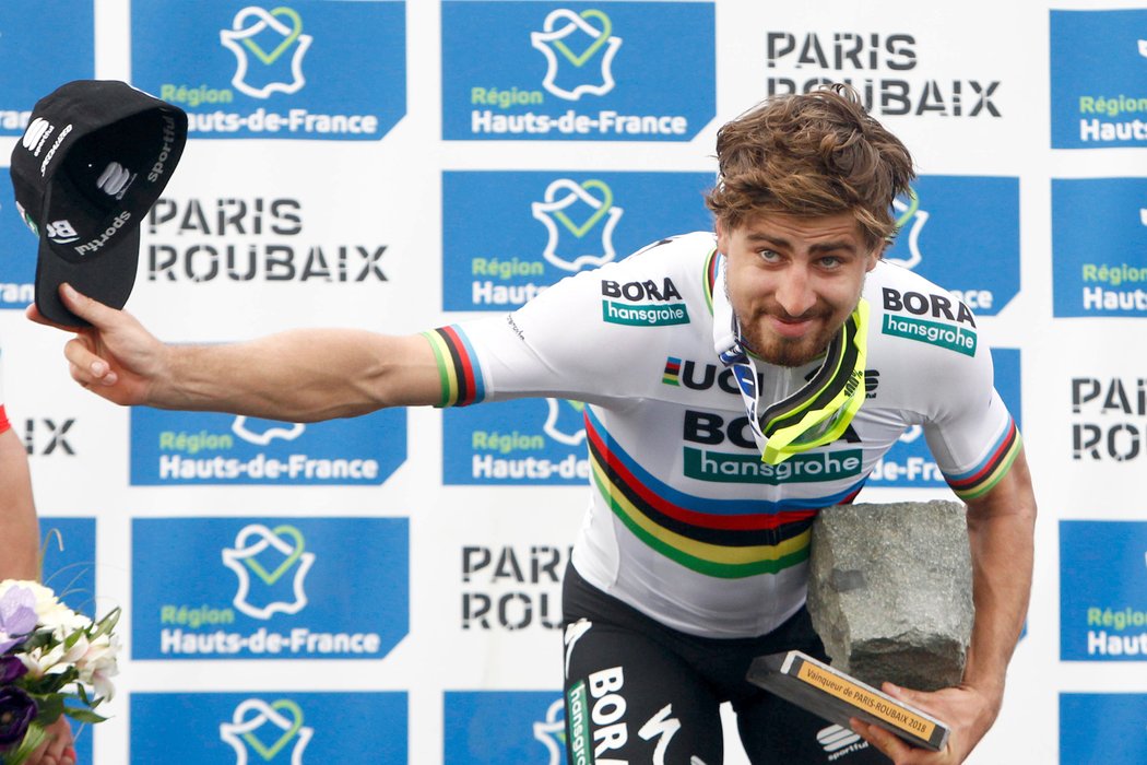 Peter Sagan se raduje z dalšího velkého úspěchu