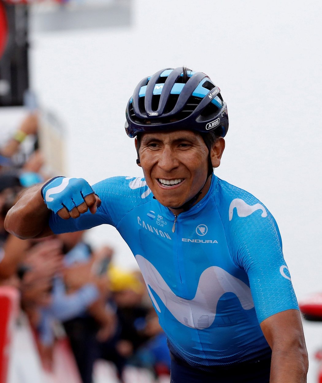 Nairo Quintana se raduje z výhry v cíli 17. etapy Tour de France