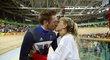 Polibek, prosím! Laura Trottová a její o čtyři roky starší snoubenec Jason Kenny získali pro Británii na posledních třech olympiádách neuvěřitelných jedenáct medailí