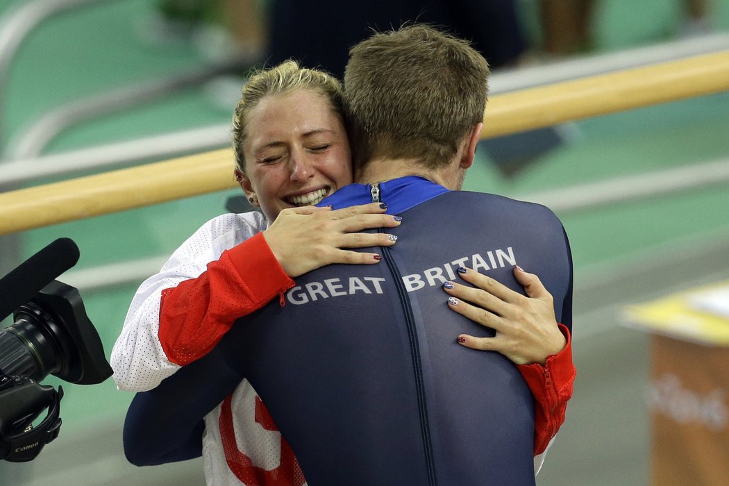 Laura Trottová a Jason Kenny tvoří úžasný pár od Vánoc v roce 2014