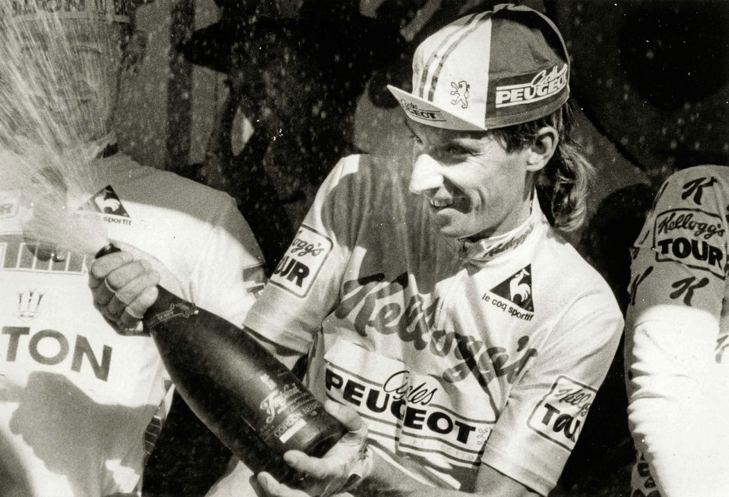 Robert Millar ještě jako muž vyhrával velké cyklistické závody