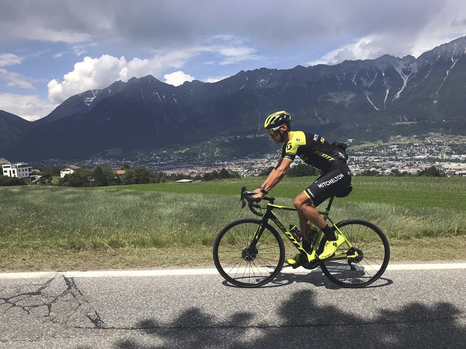 Roman Kreuziger na projížďce po trati mistrovství světa, které se pojede v září v Rakousku