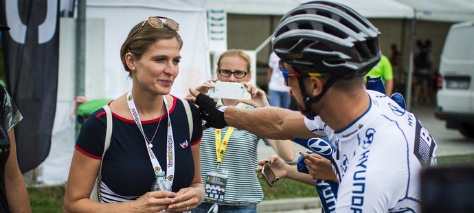 Před rokem na dovolené s manželkou Katarínou si cyklista Peter Sagan vyrazil přední zuby!