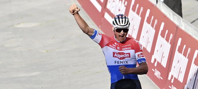 Strade Bianche vyhrál Mathieu van der Poel