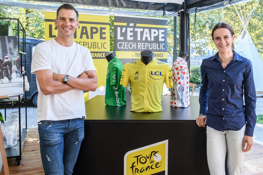 Zdeněk Štybar a Martina Sáblíková při představení české &#34;etapy&#34; Tour de France