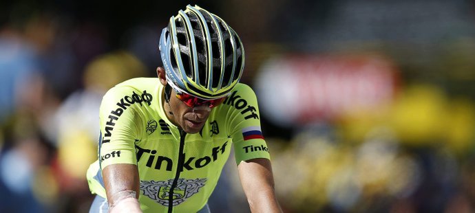 Alberto Contador přišel kvůli dopingu o jednoho z pomocníků na Tour de France