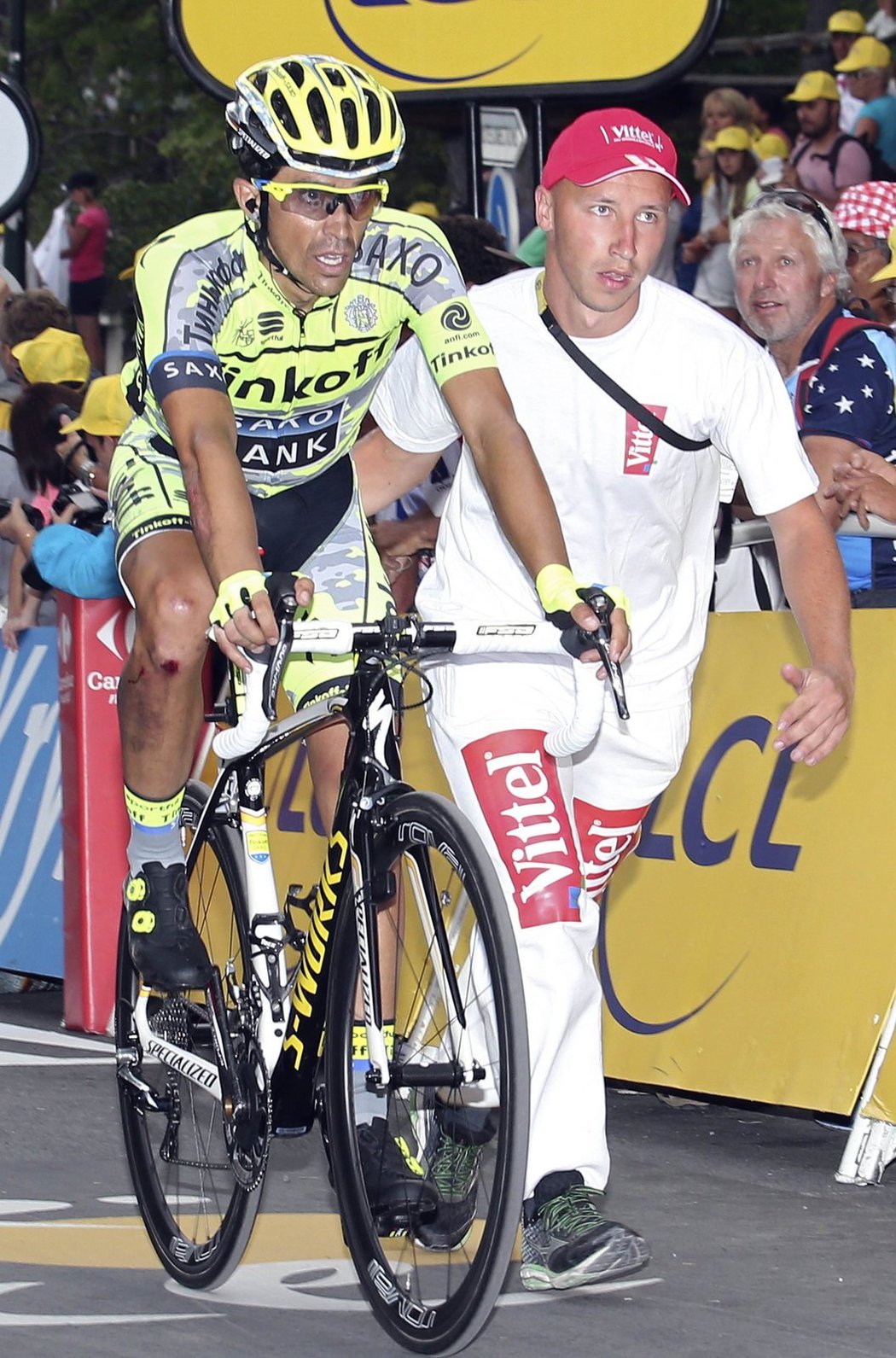 Alberto Contador v cíli 17. etapy Tour de France