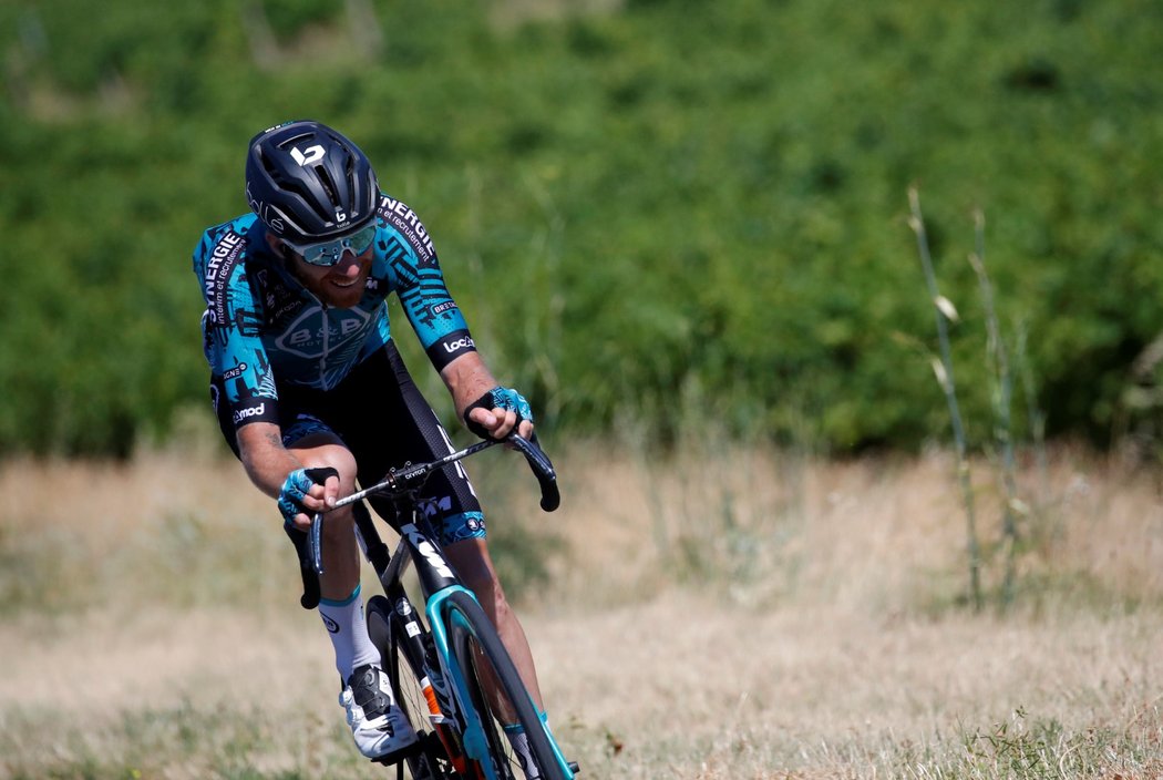 Francouzský cyklista Quentin Pacher se dlouho držel v čele 13. etapy Tour de France