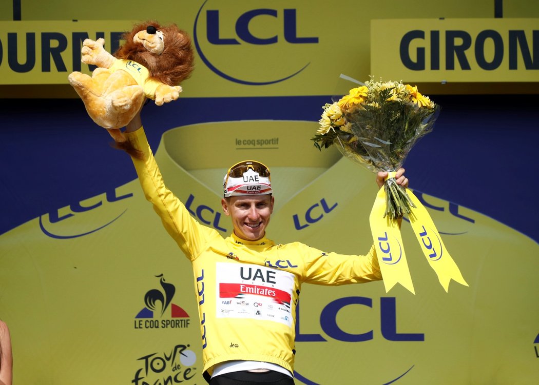 Tadeje Pogačara o druhý triumf na Tour de France připraví už zřejmě jen pád...