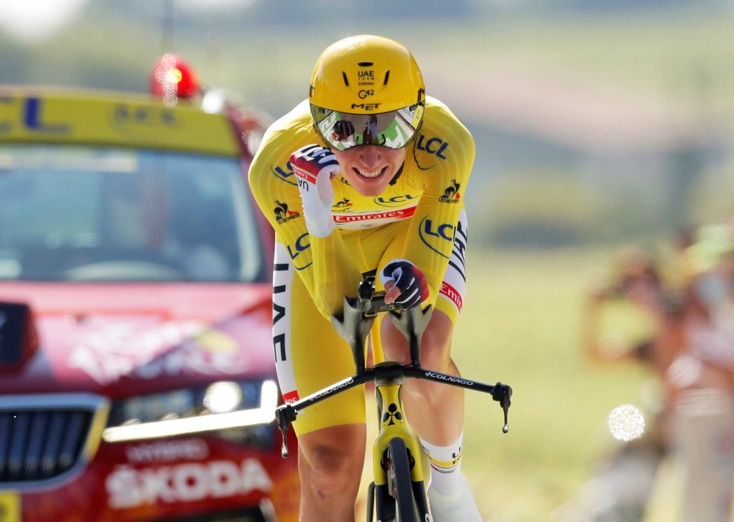 Tadej Pogačar se raduje z druhého triumfu na Tour de France