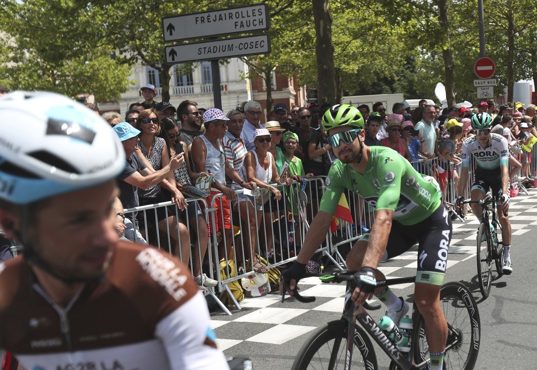 Peter Sagan v zeleném dresu pro lídra bodovací soutěže před startem etapy