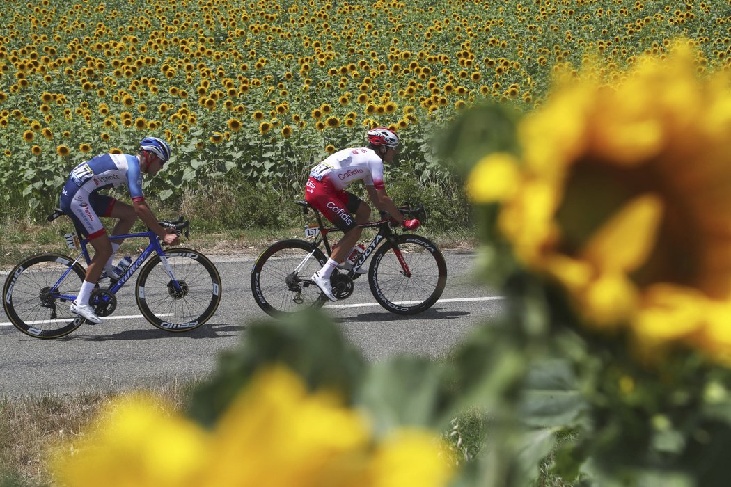 Lilian Calmejane (vlevo) a Stephane Rossett v 11. etapě Tour de France
