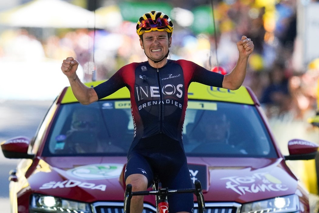 Královskou 12. etapu na Tour de France ovládl Thomas Pidcock