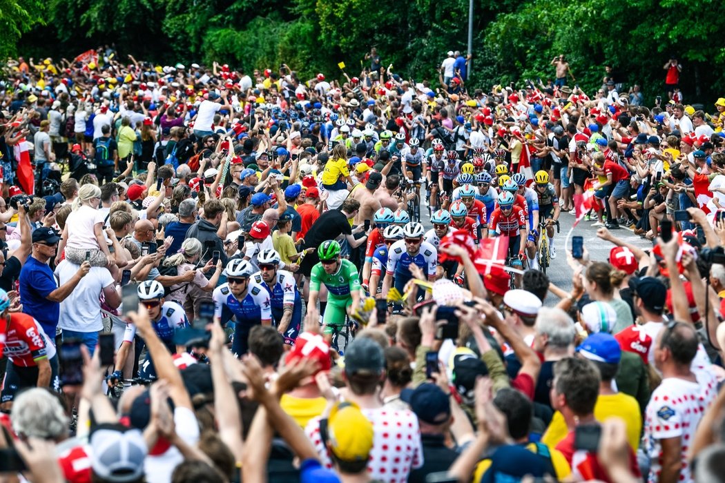 Na úvodní tři etapy Tour de France zavítaly v Dánsku k tratím statisíce fanoušků