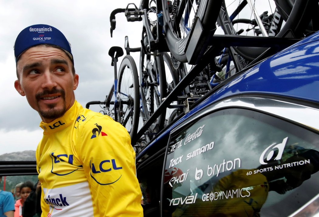 Francouzský jezdec Julian Alaphilippe po předčasně ukončené 19. etapě Tour de France