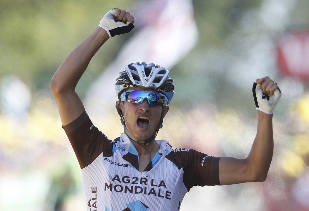 Francouz Alexis Vuillermoz se raduje z vítězství v osmé etapě Tour de France