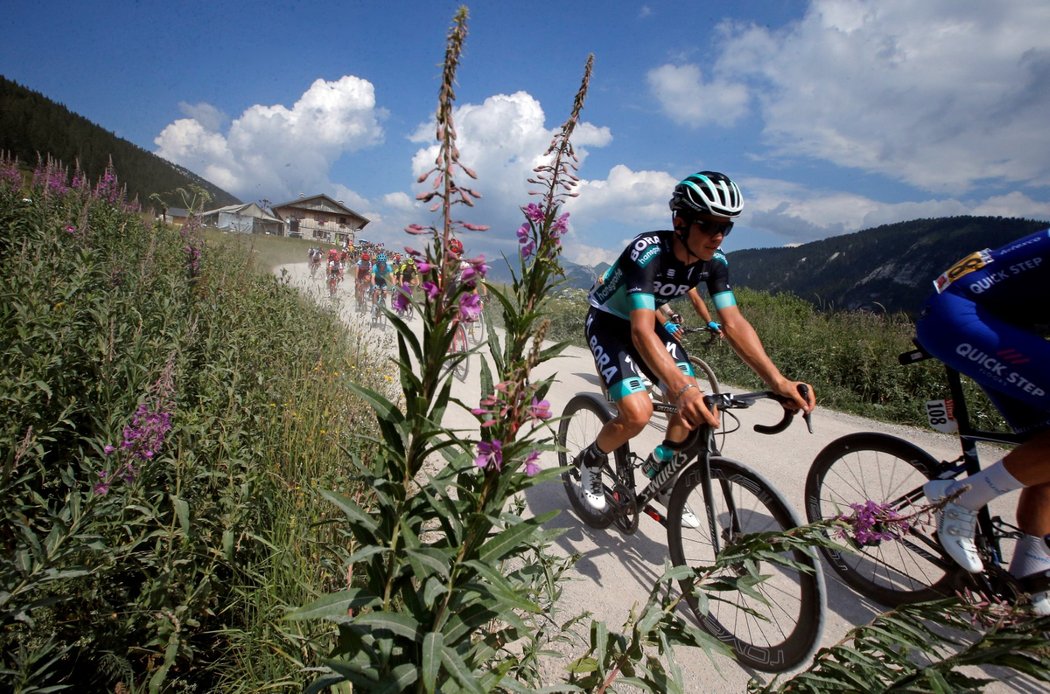 Desátá etapa si pro cyklisty na Tour de France přichystala náročná horská stoupání