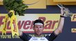 Britský cyklista Mark Cavendish slaví v cíli šesté etapy Tour de France. Připsal si letos už třetí etapový triumf.