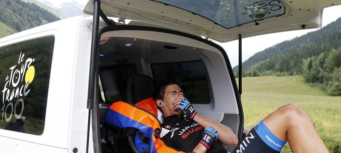 Novozélandský cyklista byl ihned odvezen na ošetření.